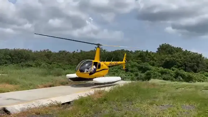 HC-CVS en vuelo estacionario sobre el helipuerto